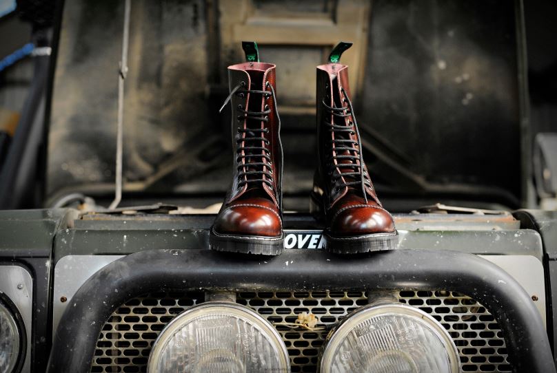 Männer Solovair Burgunderroter Rub-off-11-loch-derby-stiefel Mit Stahlkappe 0284f80